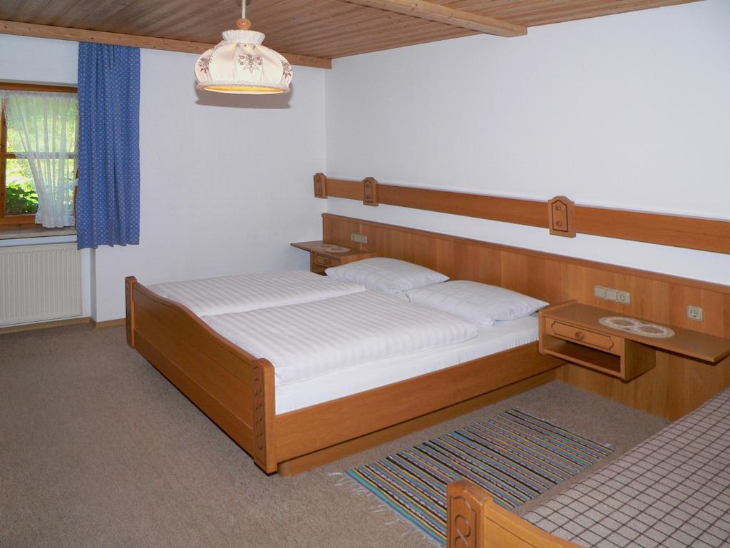 Gasthof - Pension Zur Post Achslach Rom bilde
